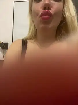 Snapshot of SofiaJoy chatting on February 13, 5:09 pm SofiaJoy online show from February 13, 5:09 pm