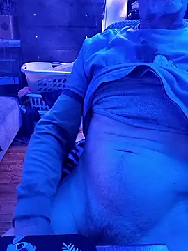 justinewe69 online show from April 5, 11:13 pm