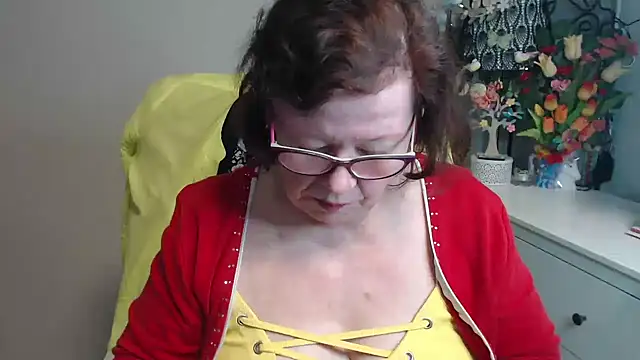 Adelewildx online show from April 9, 6:19 am