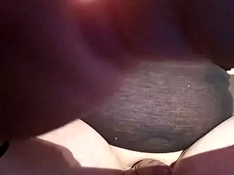 Snapshot of OliverBerlinSucht chatting on February 2, 1:15 am OliverBerlinSucht online show from February 2, 1:15 am