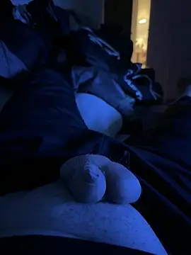 adam123456654321 online show from December 19, 12:45 am