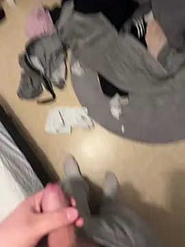 adam123456654321 online show from April 18, 7:45 am