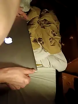 Snapshot of FireFox_Feel chatting on December 2, 9:06 pm FireFox Feel online show from December 2, 9:06 pm