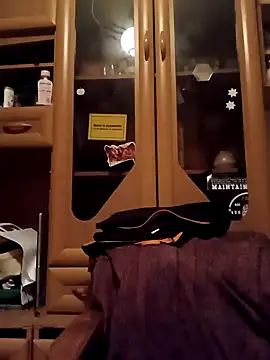 Snapshot of FireFox_Feel chatting on December 4, 2:59 pm FireFox Feel online show from December 4, 2:59 pm