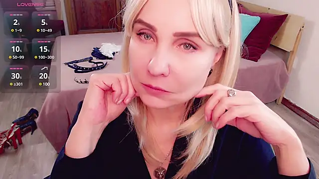 Snapshot of _unique_cam_ chatting on January 12, 8:14 am unique cam online show from January 12, 8:14 am