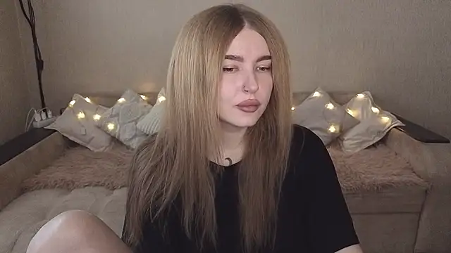 ViolettaLopez online show from October 25, 12:45 pm