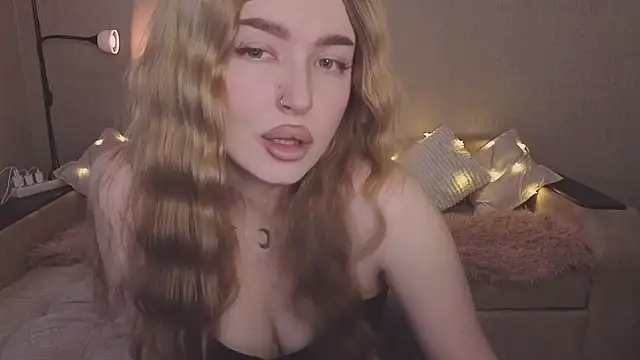 ViolettaLopez online show from February 19, 1:18 pm