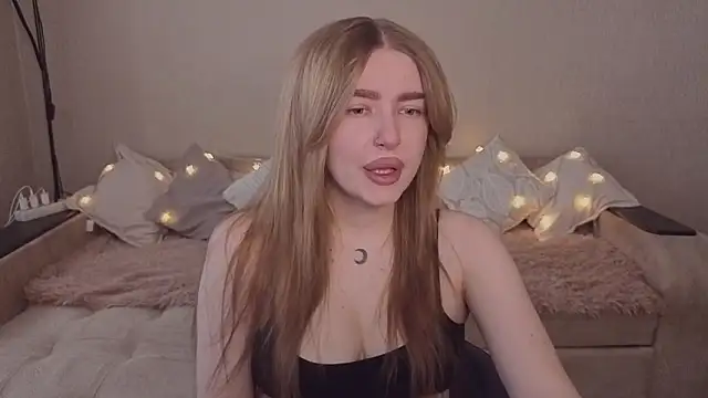 ViolettaLopez online show from April 10, 1:27 pm