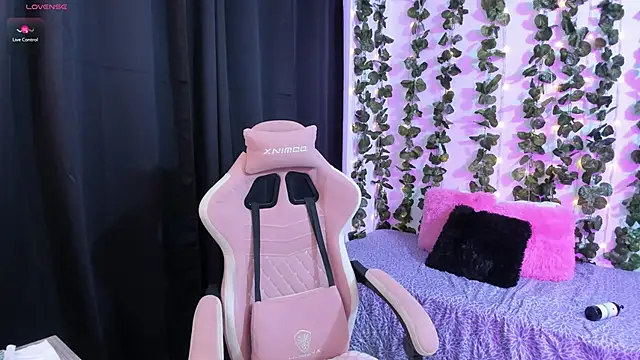 ashley morgan 18 online show from October 5, 2:21 am