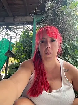 Snapshot of sofy_alone chatting on May 6, 5:18 pm sofy alone online show from May 6, 5:18 pm