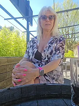 Nathotsexy1 online show from April 10, 9:58 am