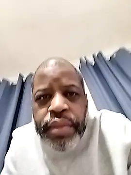 Snapshot of alfiebrown007 chatting on March 4, 12:16 am alfiebrown007 online show from March 4, 12:16 am