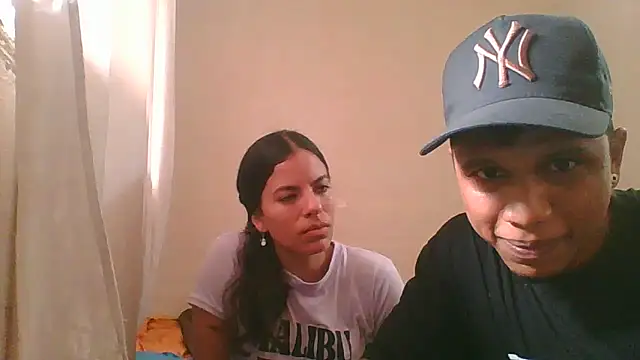 roman and jessie online show from March 15, 9:27 pm