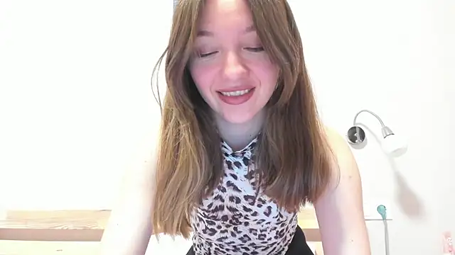 Snapshot of Naughty_Molly chatting on May 28, 6:38 pm Naughty Molly online show from May 28, 6:38 pm