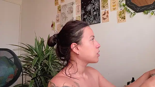 Snapshot of kinky_rider chatting on May 15, 2:24 pm kinky rider online show from May 15, 2:24 pm