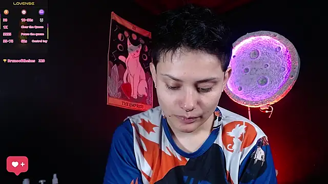 girl intense444 online show from April 1, 1:41 pm