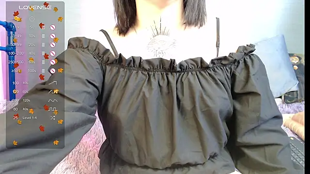 ivamayy online show from October 31, 8:15 am