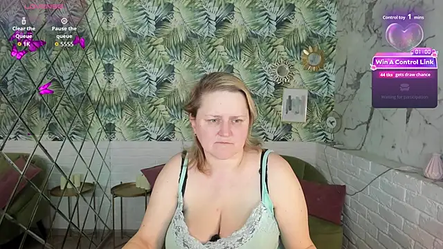 ScarlettSoft online show from April 3, 5:16 am