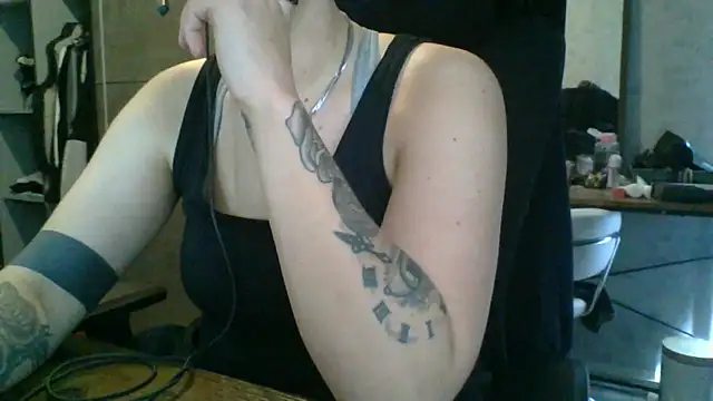 geilmeisje98 online show from October 2, 12:01 pm