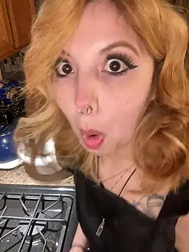 Snapshot of NativeNymph chatting on December 26, 6:52 am NativeNymph online show from December 26, 6:52 am