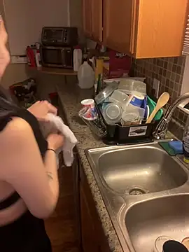 Snapshot of NativeNymph chatting on February 11, 3:29 am NativeNymph online show from February 11, 3:29 am