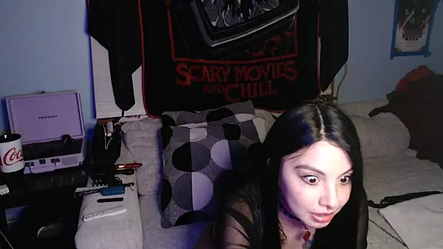 Snapshot of NativeNymph chatting on October 15, 7:19 am NativeNymph online show from October 15, 7:19 am