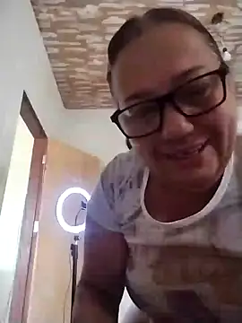 Snapshot of catdool chatting on February 4, 12:55 pm catdool online show from February 4, 12:55 pm