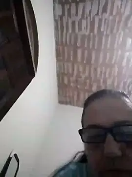 Snapshot of catdool chatting on March 15, 10:44 pm catdool online show from March 15, 10:44 pm