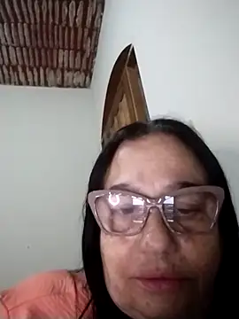 Snapshot of catdool chatting on October 2, 12:06 am catdool online show from October 2, 12:06 am