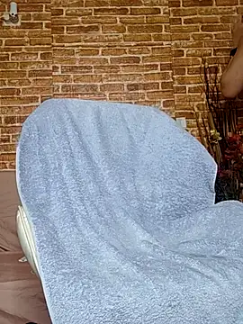 Snapshot of _Horny_milf_ chatting on May 15, 3:02 am Horny milf online show from May 15, 3:02 am