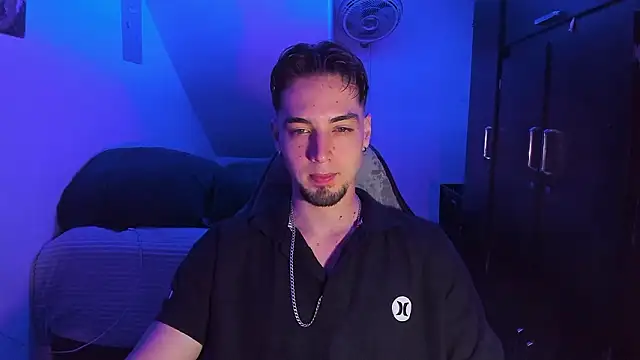 Alex smith00 online show from February 23, 11:13 pm