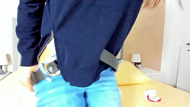 JennaMyers online show from March 4, 8:15 pm