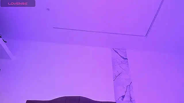 alysson 18 online show from December 1, 1:38 pm