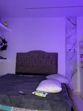 alysson 18 online show from March 28, 1:11 pm