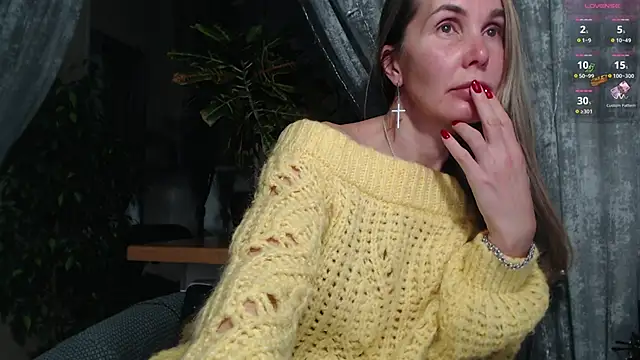 Aurora108 online show from January 17, 1:43 am