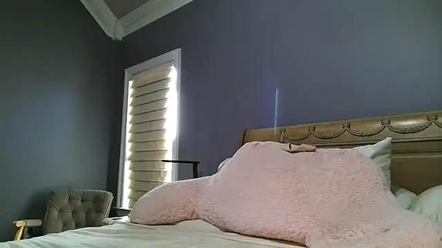 Snapshot of Lisaisluscious chatting on June 10, 2:27 pm Lisaisluscious online show from June 10, 2:27 pm