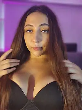 VickyHoult online show from February 17, 7:31 pm