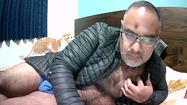 PhillDrake11 online show from March 10, 11:43 pm