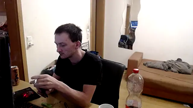 Snapshot of sexymann92 chatting on February 8, 2:20 pm sexymann92 online show from February 8, 2:20 pm