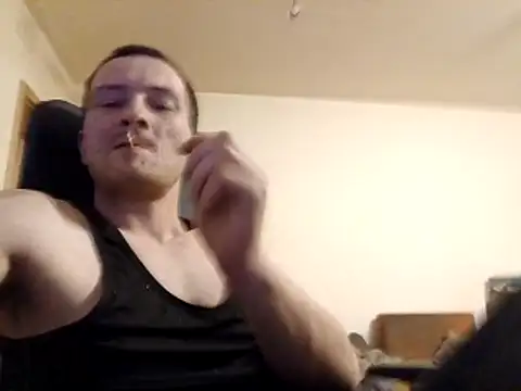 Snapshot of sexymann92 chatting on May 5, 6:38 pm sexymann92 online show from May 5, 6:38 pm