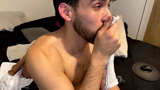 Snapshot of Emanuell__ chatting on June 24, 2:21 am Emanuell online show from June 24, 2:21 am