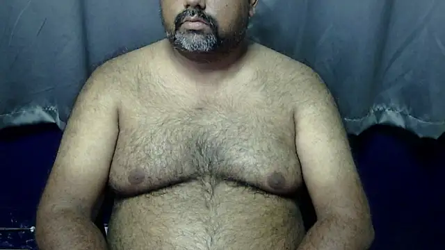 Snapshot of hairysubcub_70 chatting on May 7, 7:36 am hairysubcub 70 online show from May 7, 7:36 am