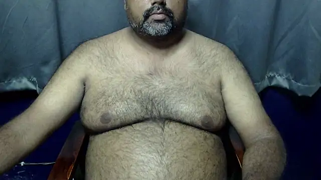 Snapshot of hairysubcub_70 chatting on May 9, 8:08 am hairysubcub 70 online show from May 9, 8:08 am