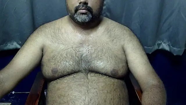 Snapshot of hairysubcub_70 chatting on May 13, 6:55 am hairysubcub 70 online show from May 13, 6:55 am