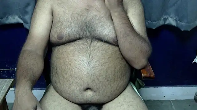 Snapshot of hairysubcub_70 chatting on May 16, 6:43 am hairysubcub 70 online show from May 16, 6:43 am