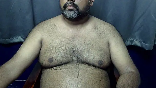 Snapshot of hairysubcub_70 chatting on May 23, 6:51 am hairysubcub 70 online show from May 23, 6:51 am
