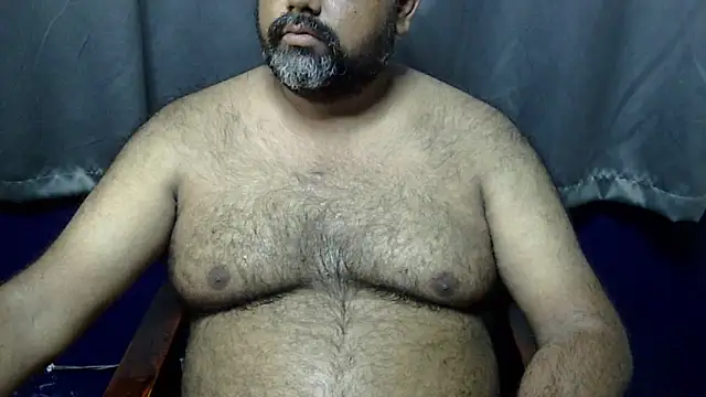 Snapshot of hairysubcub_70 chatting on May 29, 6:00 am hairysubcub 70 online show from May 29, 6:00 am