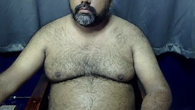 Snapshot of hairysubcub_70 chatting on June 2, 6:59 am hairysubcub 70 online show from June 2, 6:59 am
