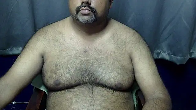 Snapshot of hairysubcub_70 chatting on June 16, 8:17 am hairysubcub 70 online show from June 16, 8:17 am