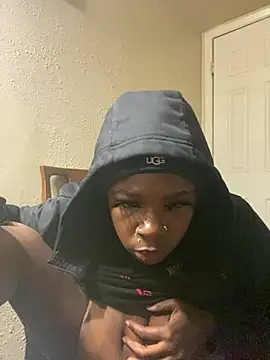 Snapshot of WassamSavage chatting on February 5, 1:10 am WassamSavage online show from February 5, 1:10 am